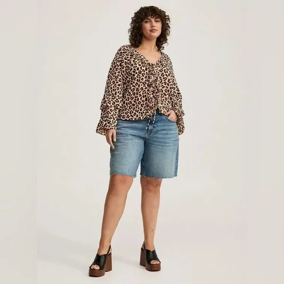 Tie-Front Ruffle Top - Picture 3 of 4